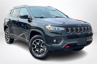 Used 2024 Jeep Compass Trailhawk image 1