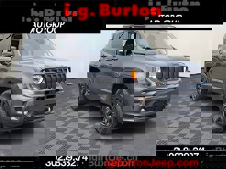 Used 2023 Jeep Renegade Altitude image 1