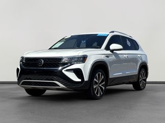 Used 2023 Volkswagen Taos SE w/ Panoramic Sunroof Package image 1
