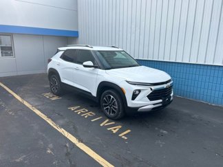 Used 2024 Chevrolet TrailBlazer LT w/ LT Cold Weather Package image 1