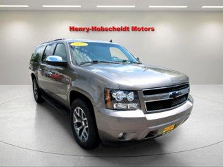 Used 2011 Chevrolet Suburban LT image 1