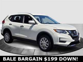 Used 2017 Nissan Rogue S image 1