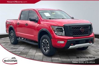 Used 2017 Nissan Titan SV image 1