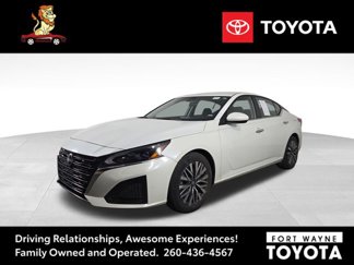 Used 2023 Nissan Altima 2.5 SV image 1