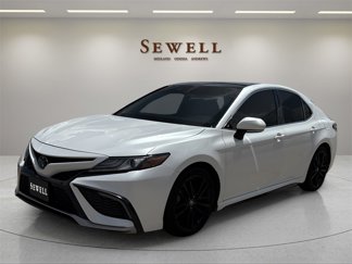 Used 2022 Toyota Camry XSE image 1