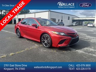 Used 2020 Toyota Camry SE image 1