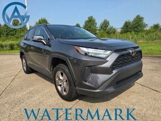 Used 2022 Toyota RAV4 XLE image 1