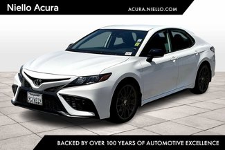 Used 2023 Toyota Camry SE image 1