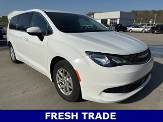 Used 2022 Chrysler Voyager LX image 1