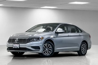 Used 2019 Volkswagen Jetta SEL w/ Cold Weather Package image 1