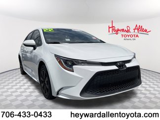 Certified 2022 Toyota Corolla LE image 1