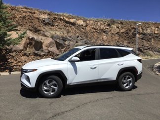 Used 2022 Hyundai Tucson SEL image 1