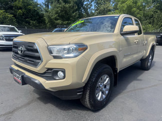 Used 2017 Toyota Tacoma SR5 image 1