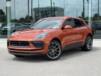 Certified 2022 Porsche Macan image 1