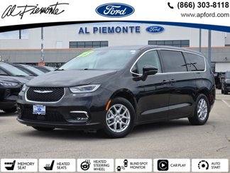 Used 2023 Chrysler Pacifica Touring-L image 1