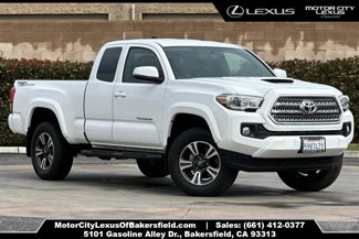 Used 2016 Toyota Tacoma TRD Sport image 1