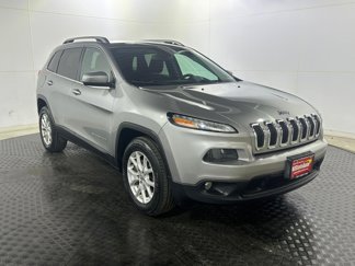 Used 2016 Jeep Cherokee Latitude image 1