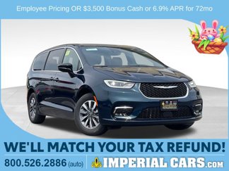 New 2025 Chrysler Pacifica Select image 1