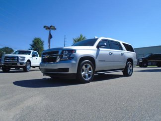Used 2017 Chevrolet Suburban LT image 1