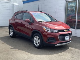 Certified 2022 Chevrolet Trax LT w/ Driver Confidence Package image 1