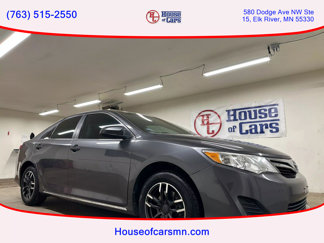 Used 2014 Toyota Camry LE image 1
