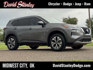 Used 2022 Nissan Rogue SV image 1