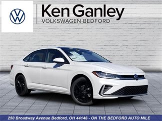 New 2025 Volkswagen Jetta SE image 1
