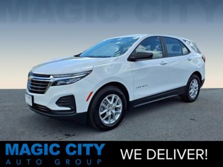 Used 2023 Chevrolet Equinox LS image 1