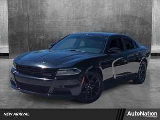 Used 2019 Dodge Charger SXT image 1