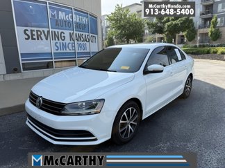 Used 2017 Volkswagen Jetta SE image 1