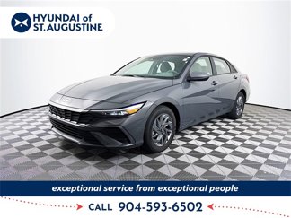Used 2024 Hyundai Elantra SEL image 1