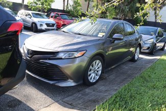 Used 2020 Toyota Camry LE image 1