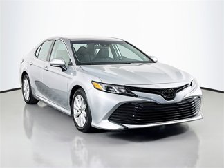 Used 2019 Toyota Camry LE image 1