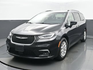 Used 2022 Chrysler Pacifica Touring-L image 1