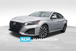 Used 2023 Nissan Altima 2.5 SV image 1