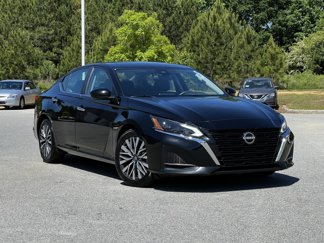 Used 2023 Nissan Altima 2.5 SV image 1