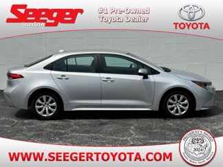 Used 2022 Toyota Corolla LE image 1