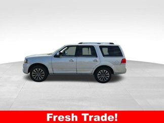 Used 2015 Lincoln Navigator 4WD image 1