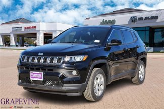 New 2025 Jeep Compass Latitude image 1