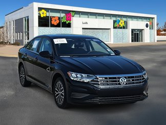 Certified 2021 Volkswagen Jetta SE w/ SE Cold Weather Package image 1