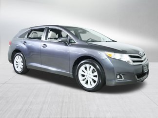 Used 2015 Toyota Venza LE image 1