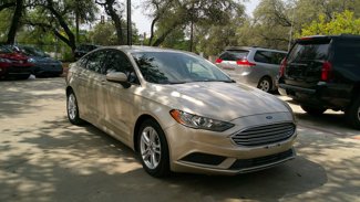 Used 2018 Ford Fusion SE image 1