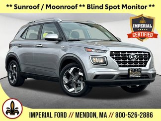 Used 2024 Hyundai Venue SEL image 1