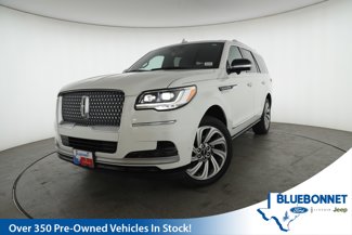 Used 2022 Lincoln Navigator Reserve image 1