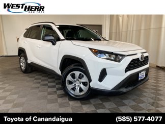Used 2021 Toyota RAV4 LE image 1