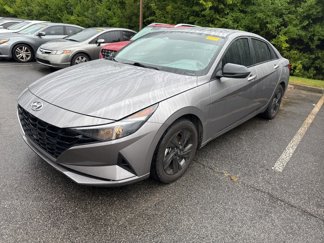 Used 2023 Hyundai Elantra Blue image 1
