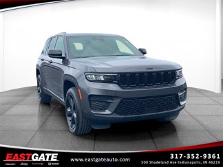 Used 2024 Jeep Grand Cherokee Altitude image 1