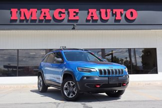 Used 2019 Jeep Cherokee Trailhawk w/ Cold Weather Group image 1