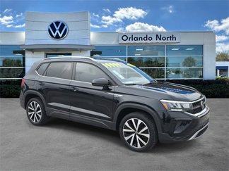 Used 2022 Volkswagen Taos SE image 1