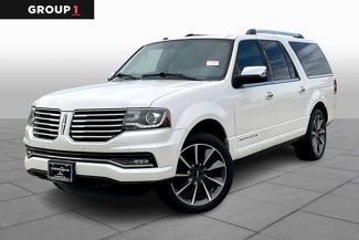 Used 2017 Lincoln Navigator L Reserve image 1